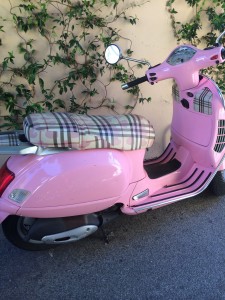 Pink Vespa 